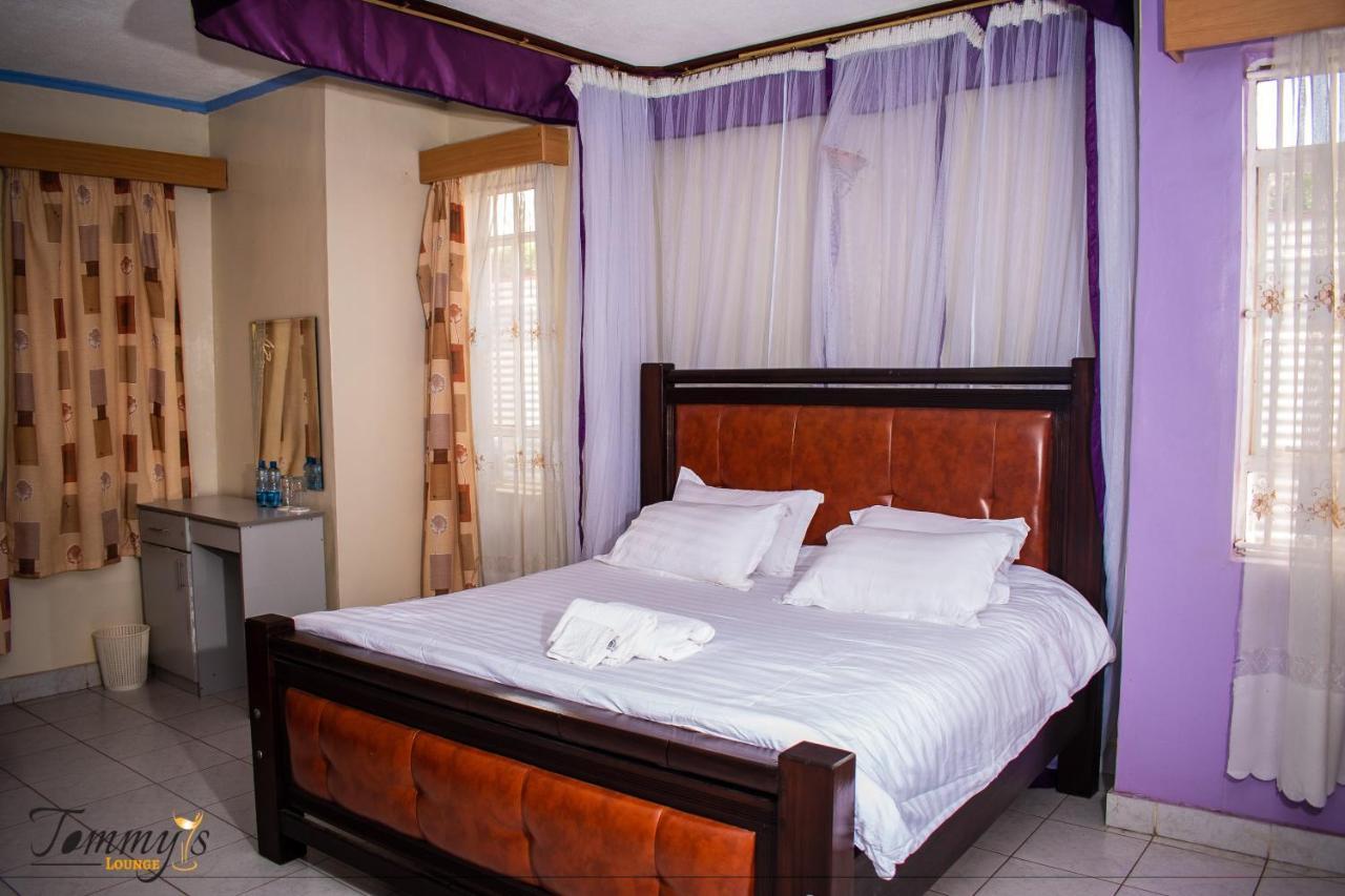 Tommy'S Airport Lounge Hotell Syokimau Exteriör bild